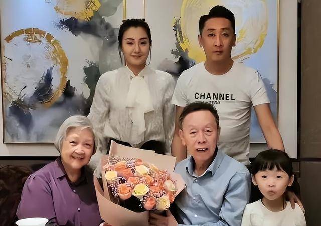 博乐体育：微博热搜事故激发的反思：汇集讲吐与社会合怀的交错。(图21)