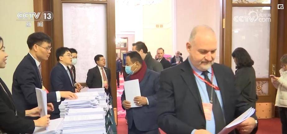 博乐体育：一次美好链接 邦际社会眷注中邦成长的三个“新”(图12)
