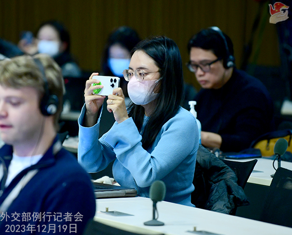 博乐体育：青少年心思壮健必要全社会合伙闭切