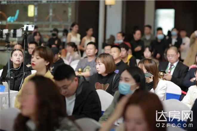 博乐体育：中迪•绥定府工程进度全媒体传达会召开踊跃总共回应社会合切题目！(图4)