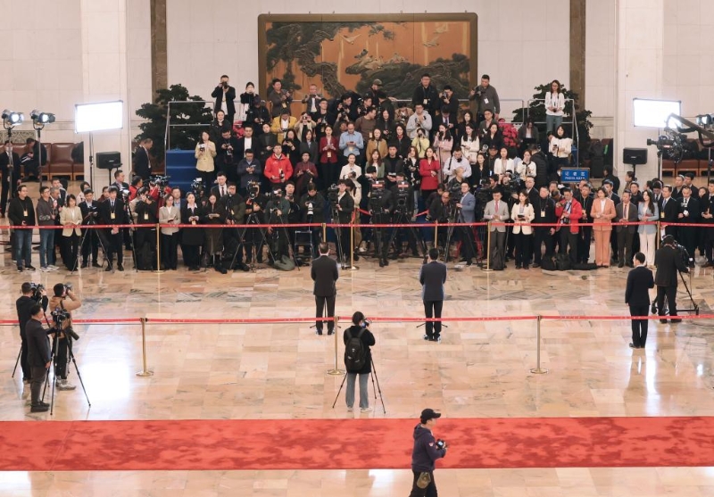 博乐体育：两会声响 邦际社会高度评议中邦式摩登化 守候搭乘中邦发扬速车(图5)
