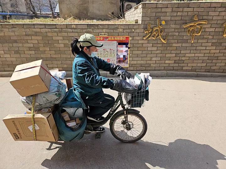 博乐体育：新华视点｜疾递新规落地满月你的包裹“按约送达”了吗？(图2)