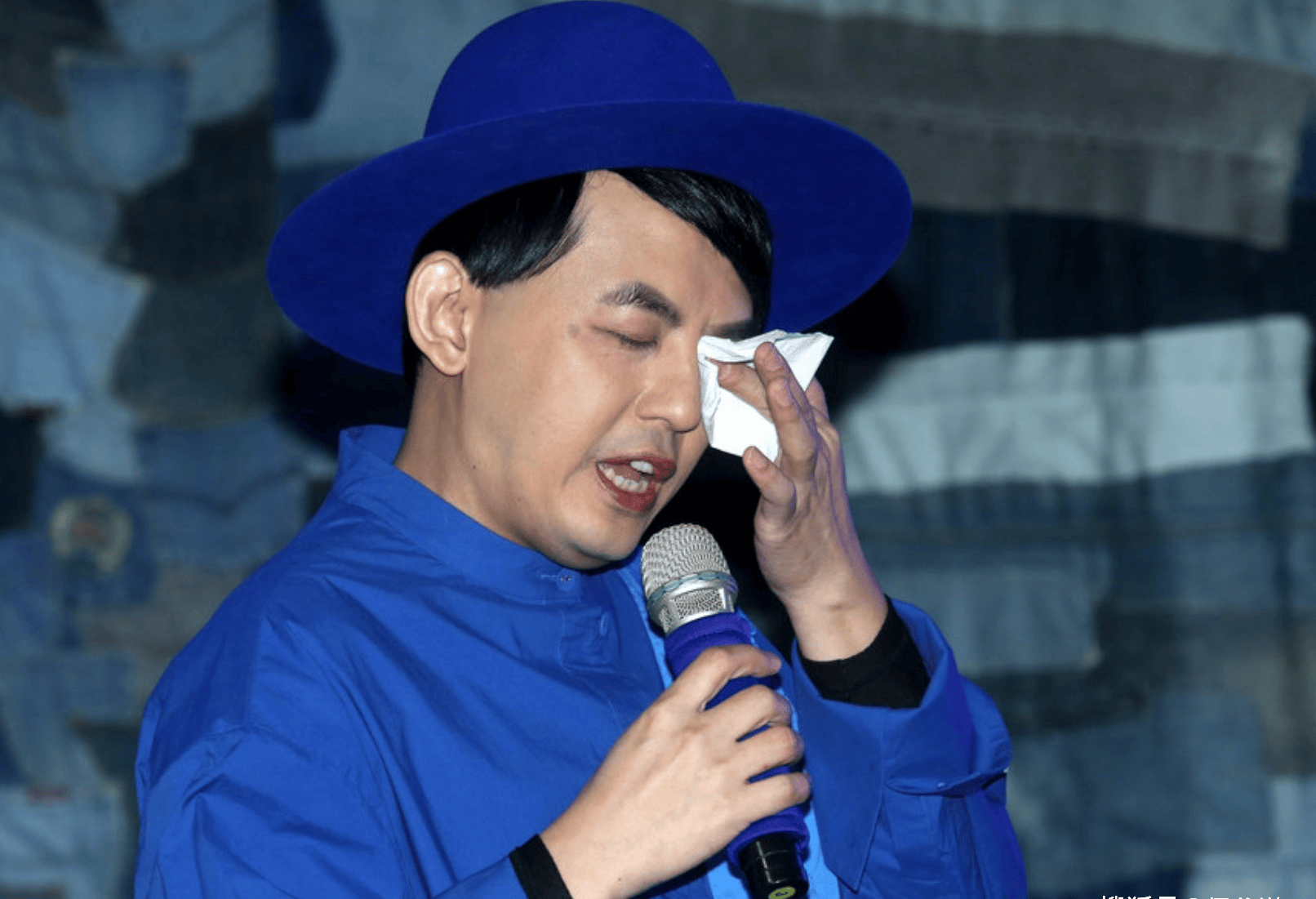 博乐体育：文娱圈风云！黄子佼被指示意女孩脱光恐面对公法制裁(图2)