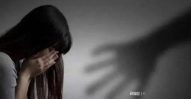 博乐体育：3名未成年人客店内猥亵两少女 一人被行拘十日 激发社会闭心(图4)