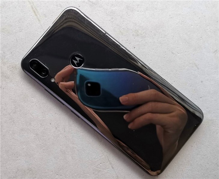 摩托罗拉Moto E6 Plus真机图曝光(图2)